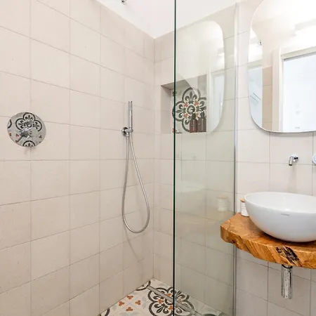 Minima Guest house *